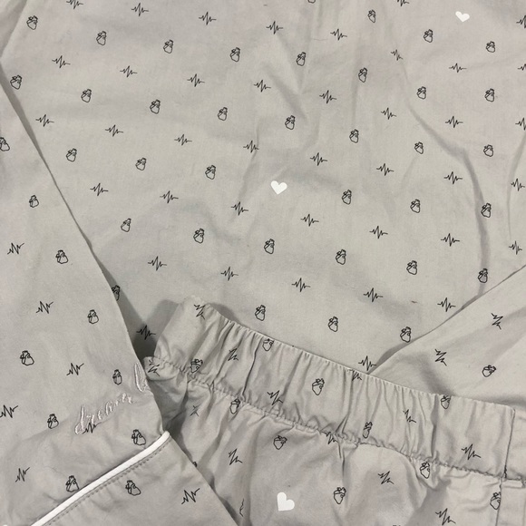 Figs Gray Heartbeat Heart Summer Loungewear Sleep PJ Pajama Top Short Set - Picture 3 of 7